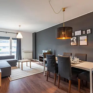 Flh Expo Modern Flat With Balcony Apartamento