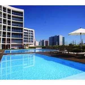 Charming With Terrace And Pool In Lisboa