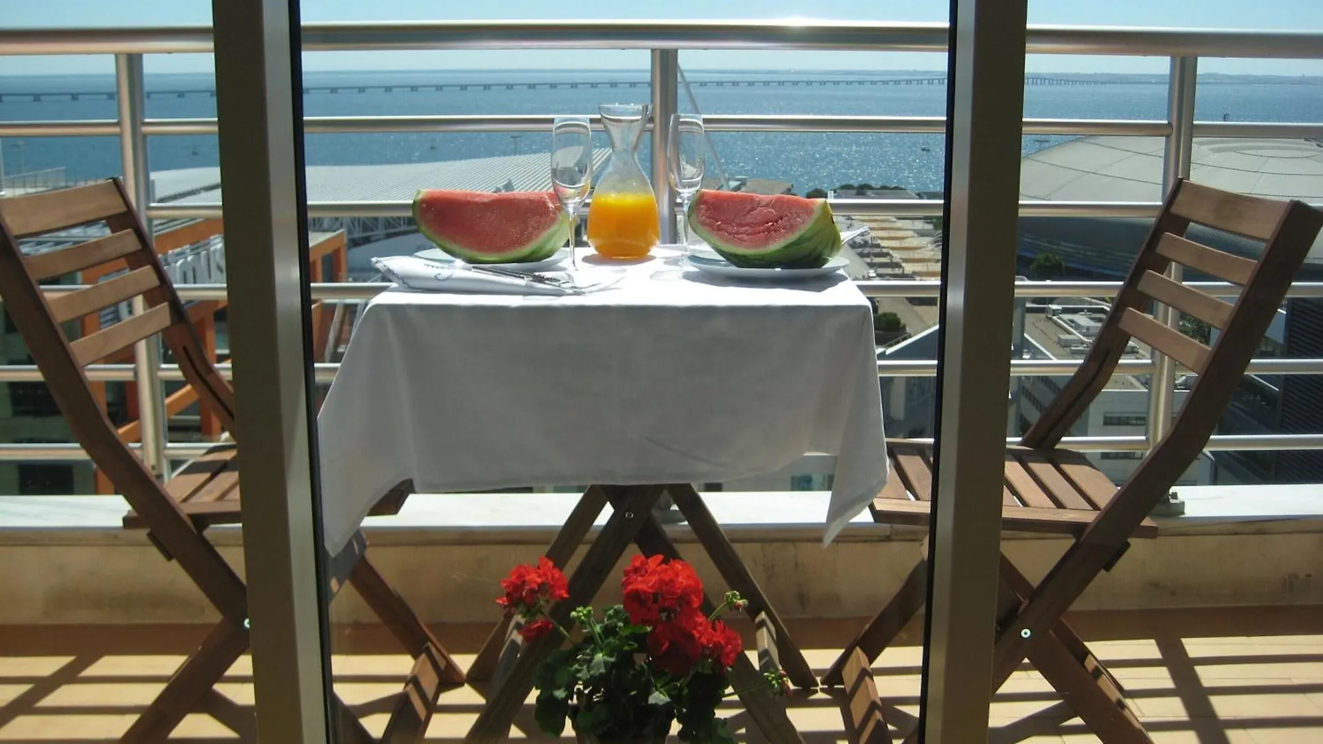 Haven In Lisbon - Exquisite Top Floor With 7 Meters Balcony To The Largest Riverfront In Lisbon 0*,  Portugal