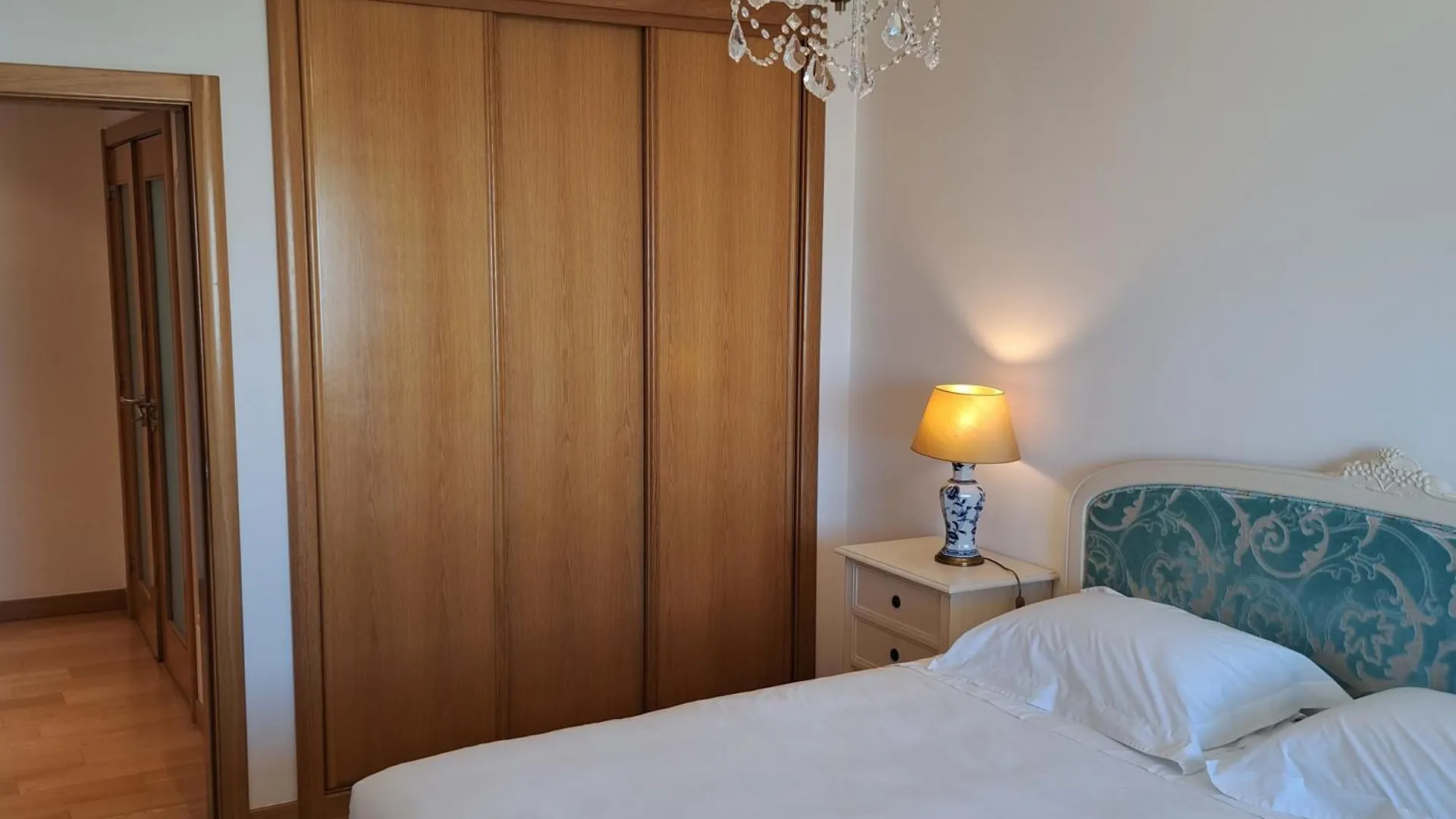Haven In Lisbon - Exquisite Top Floor With 7 Meters Balcony To The Largest Riverfront In Lisbon Apartment