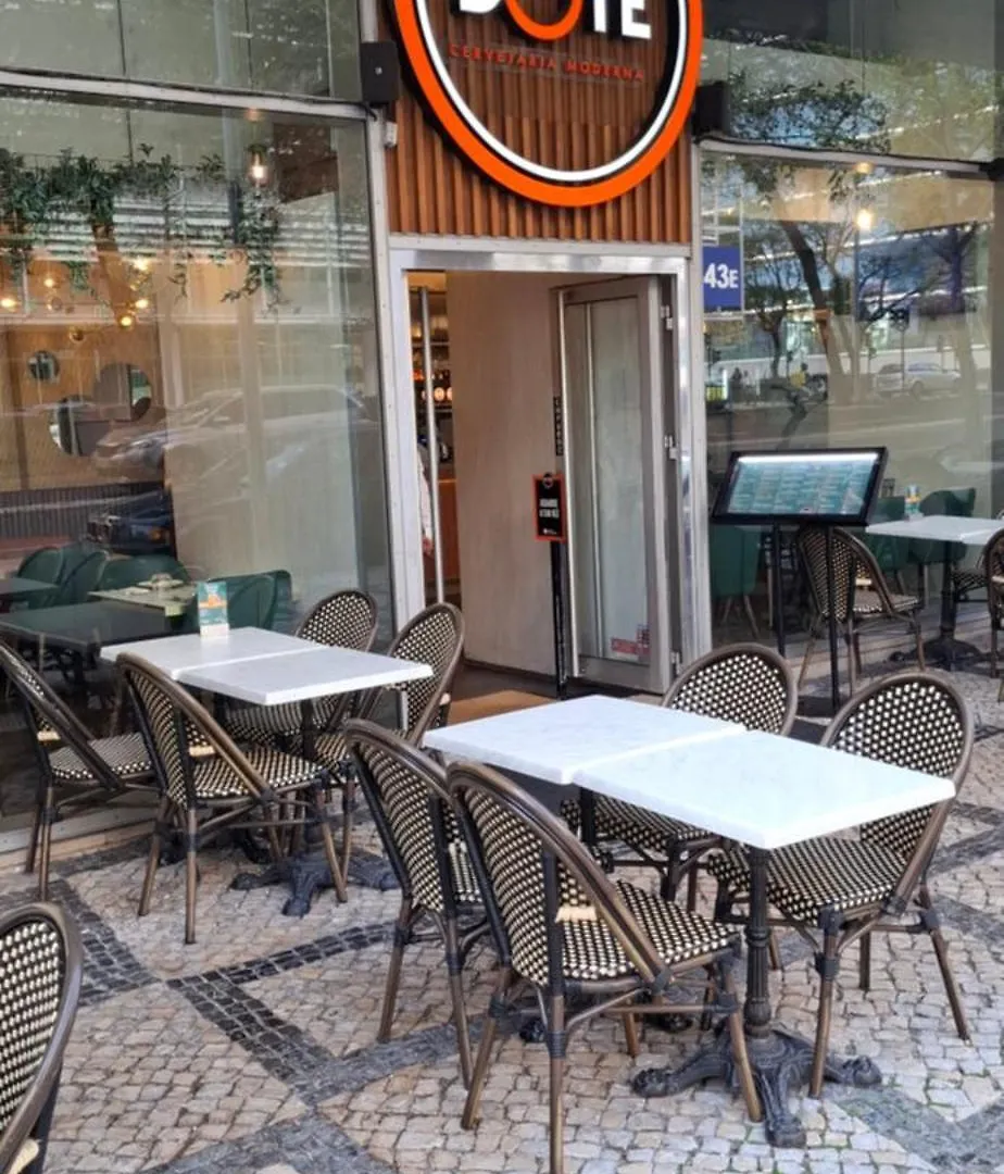 Haven In Lisbon - Exquisite Top Floor With 7 Meters Balcony To The Largest Riverfront In Lisboa Portugalsko